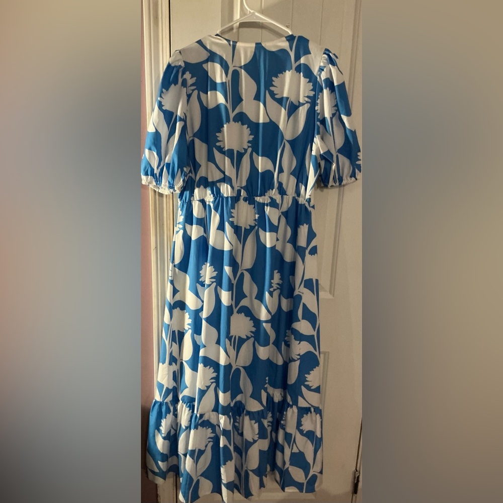 Her….. Bottari Blue & White Puff Sleeve Resort Dress with Bow Front